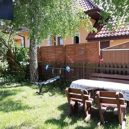 Pod Modrzewiem Jaktstuga Dąbki